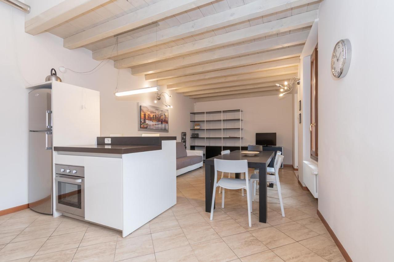 Trilocale Rua Sovera 85 - F&L Aparment Brescia Exterior foto